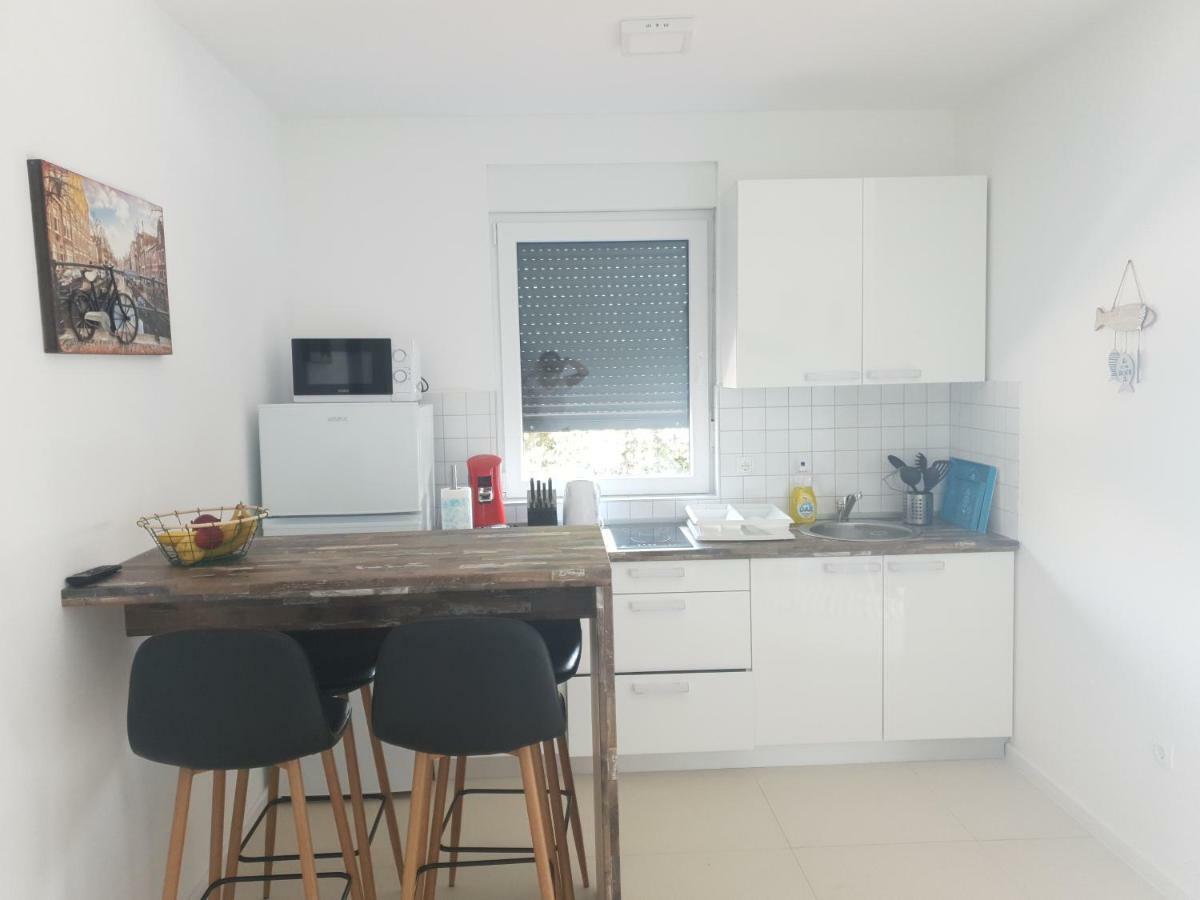Black&White 2 Apartment Krk Island Luaran gambar