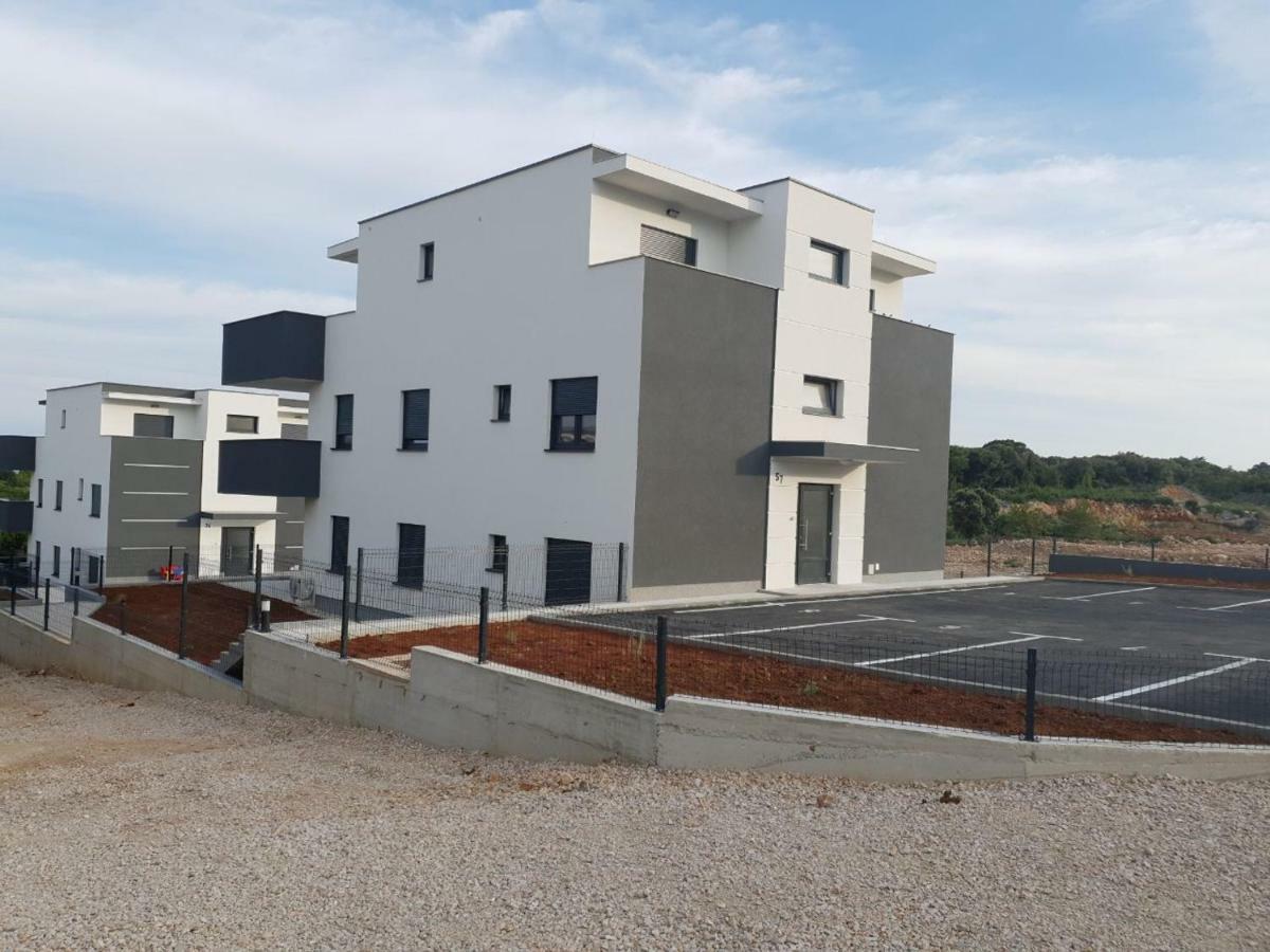 Black&White 2 Apartment Krk Island Luaran gambar