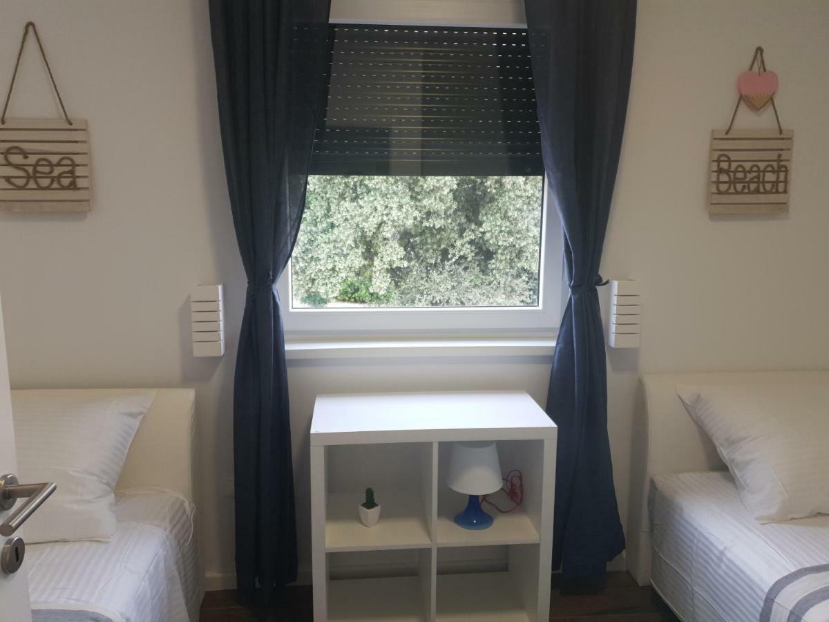 Black&White 2 Apartment Krk Island Luaran gambar